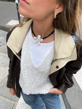 Load image into Gallery viewer, Black Onyx Full Pearl Flower Pendant Necklace