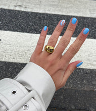 Load image into Gallery viewer, Mama signet ring