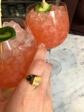 Load image into Gallery viewer, Mama signet ring