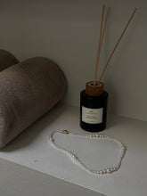 Load image into Gallery viewer, Bea wavy pearl necklace