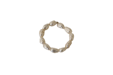 Load image into Gallery viewer, Alba pearl ring