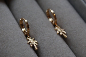 Palma earrings | engraved