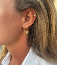 Load image into Gallery viewer, Palma diamond earrings