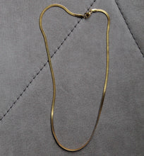Load image into Gallery viewer, Ruby flat chain snake necklace