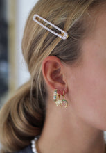 Load image into Gallery viewer, Palma diamond earrings