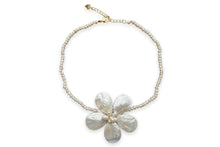 Load image into Gallery viewer, Freshwater pearl flower pendant necklace