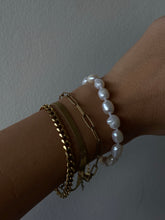 Load image into Gallery viewer, Aya pearl bracelet
