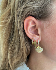 Merle zirconia shell earrings