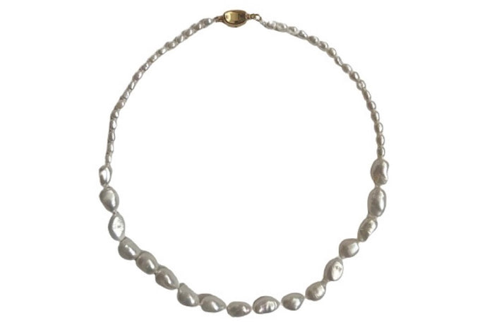 Celeste pearl necklace